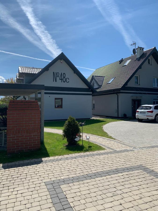 48C Domki Letniskowe I Apartament بوبيروفو المظهر الخارجي الصورة